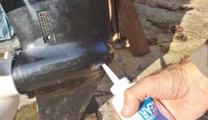 Какое масло и сколько заливать в редуктор лодочного мотора